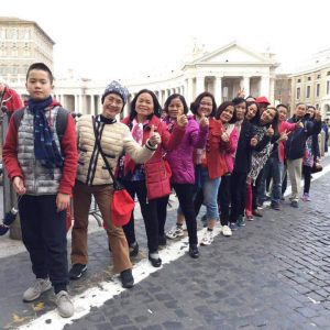 nguyen-hai-yen-du-lich-chau-au-vietrend-travel