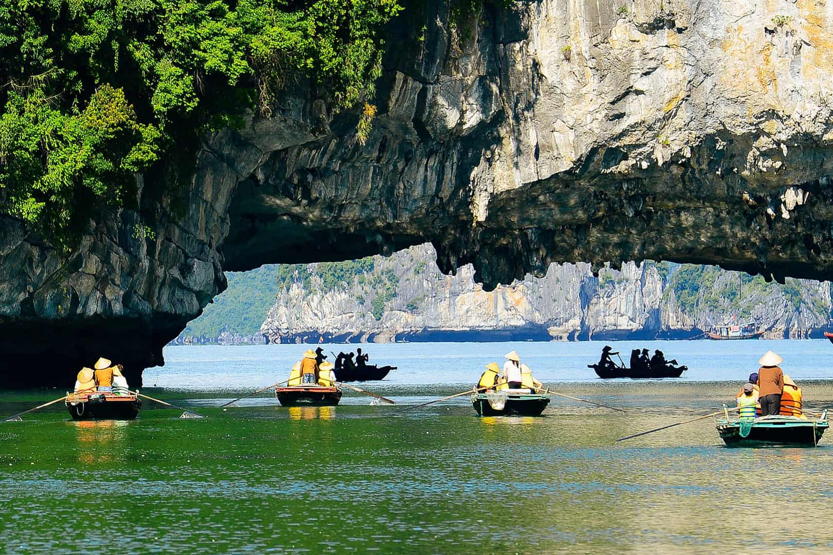 Luon-cave-vietrend-travel