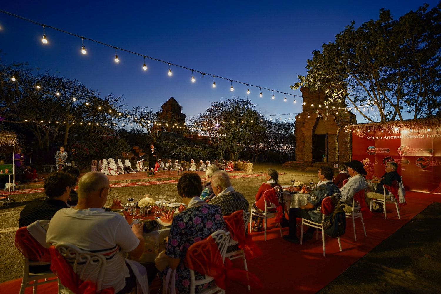 sjourney-luxury-train-8-day-journey-through-vietnam-8