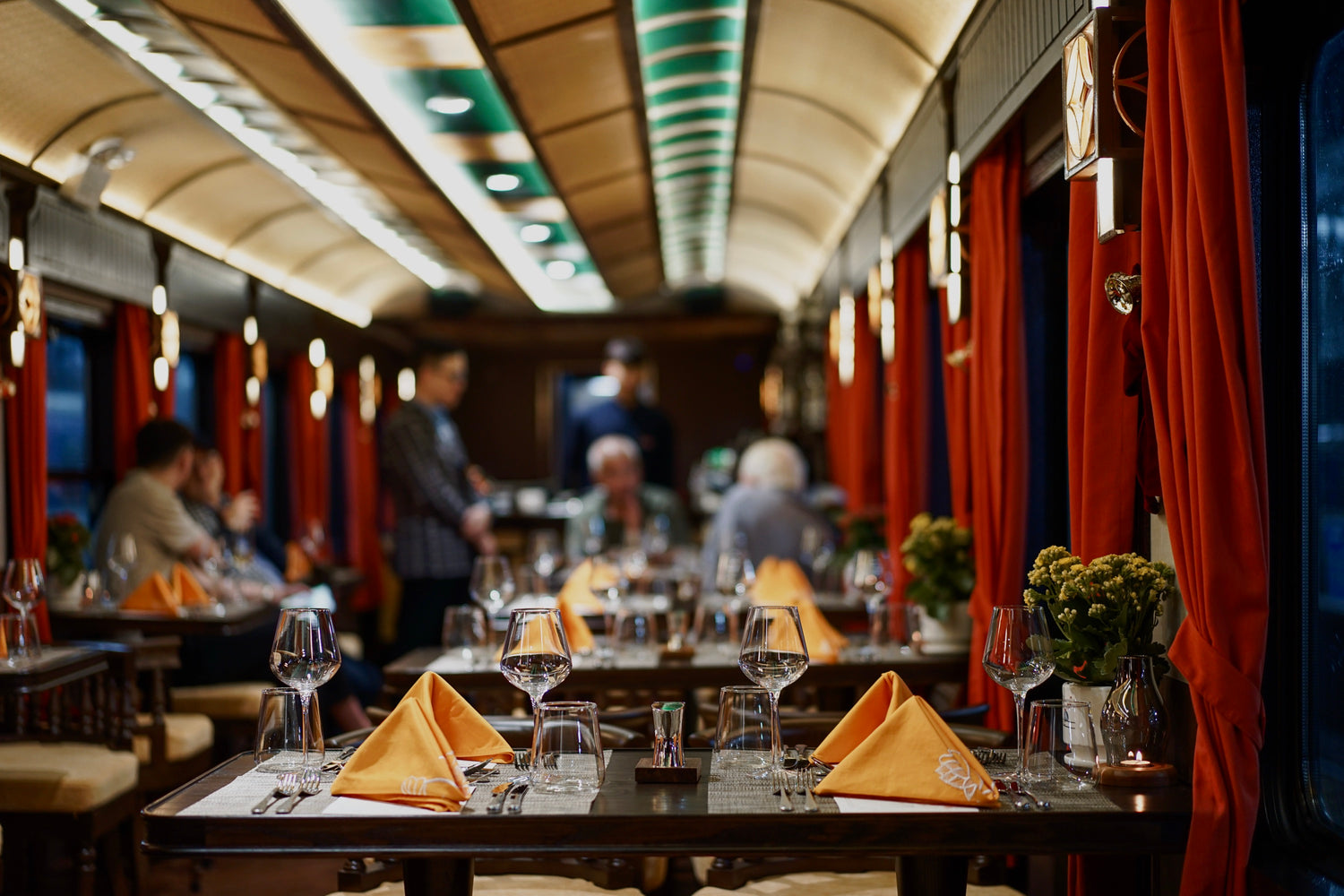 sjourney-luxury-train-8-day-journey-through-vietnam-9